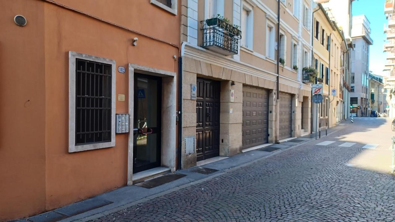 Al Teatro Leilighet Padova Rom bilde